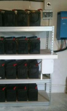 Batteries and inverter / charger 